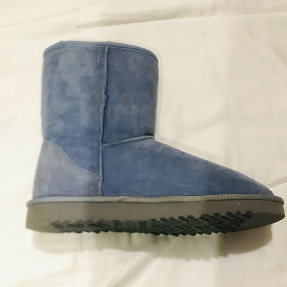UGG’S BABY BLUE🥳 🌟RARE🌟 - Picture 5 of 10
